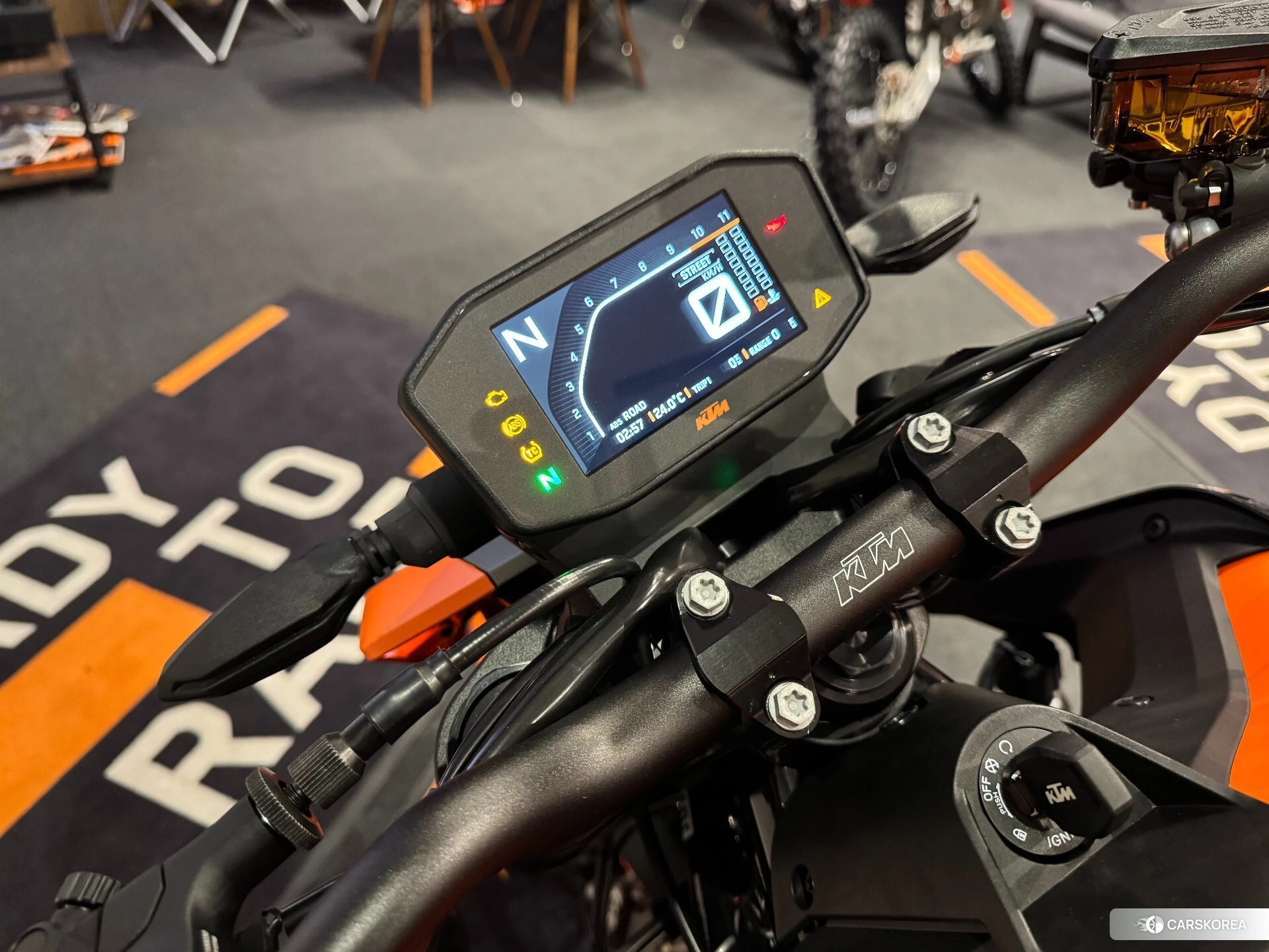 KTM 890 DUKE GP id 4352901 из Японии 8