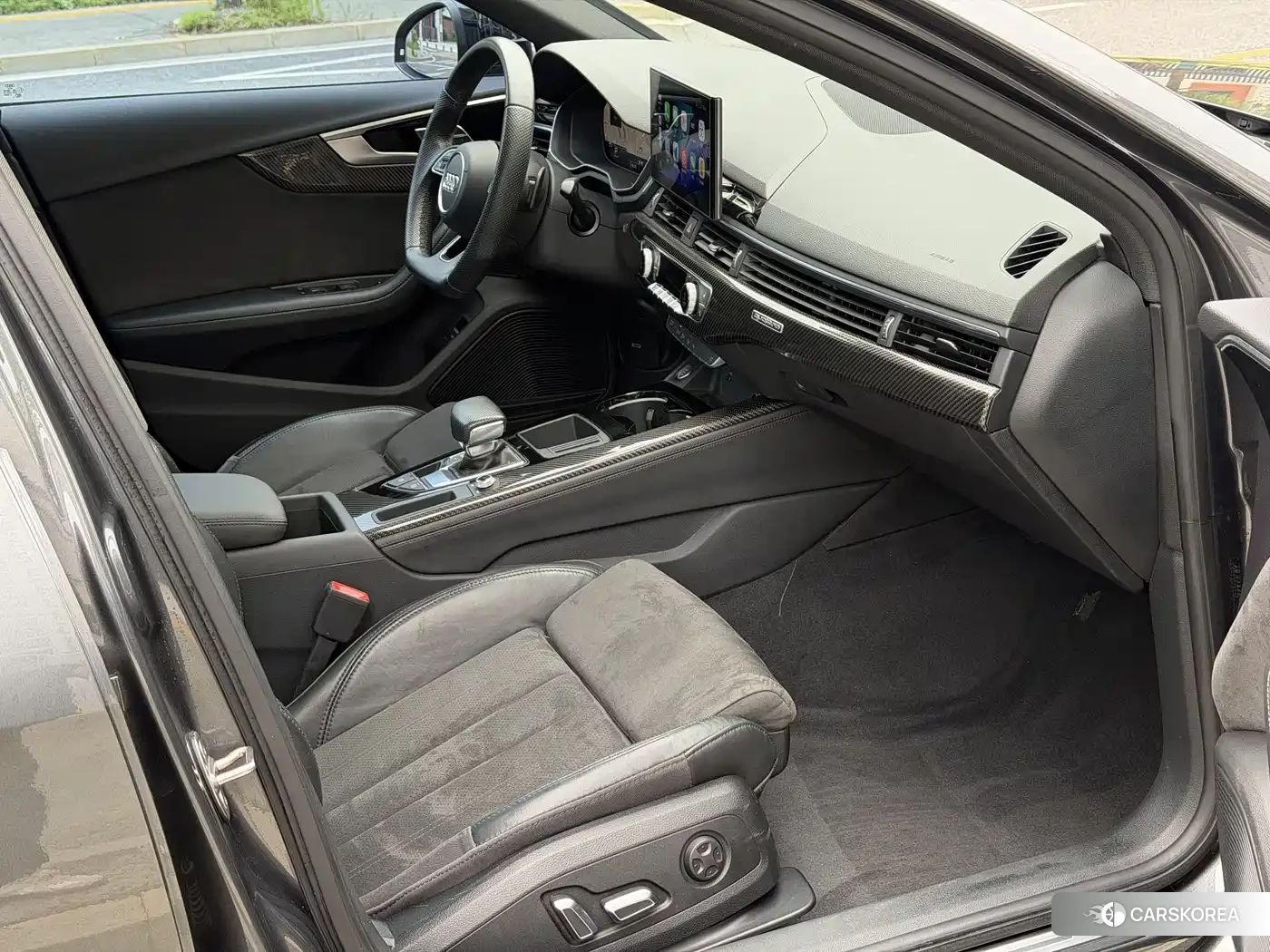 Audi A4L id 4565074 из Китая 8