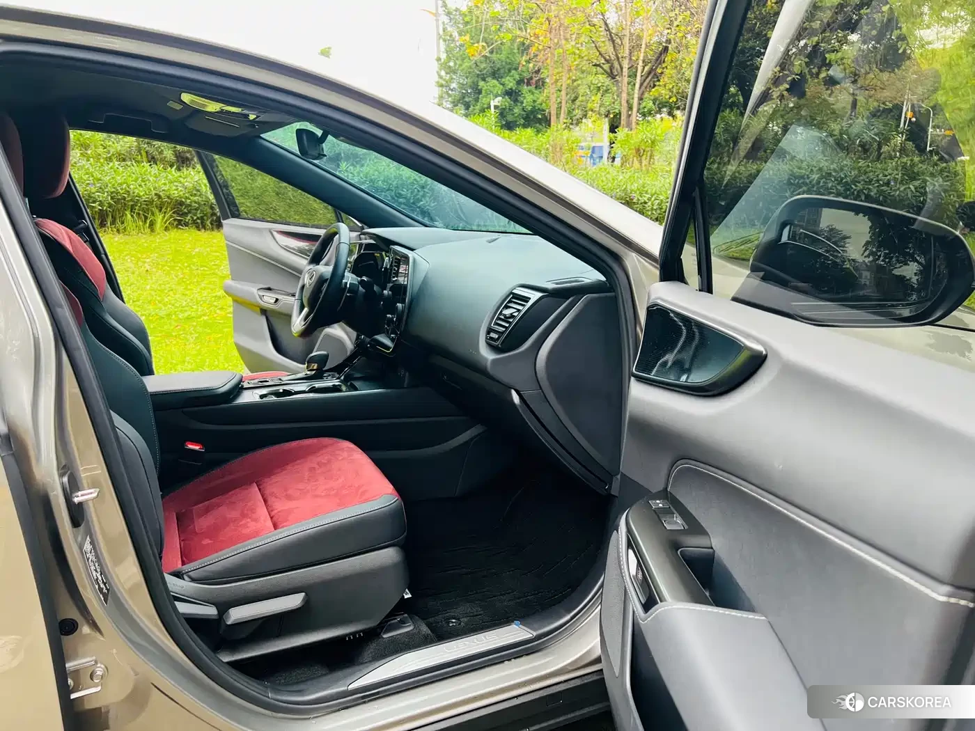 Lexus NX id 4548261 из Китая 20