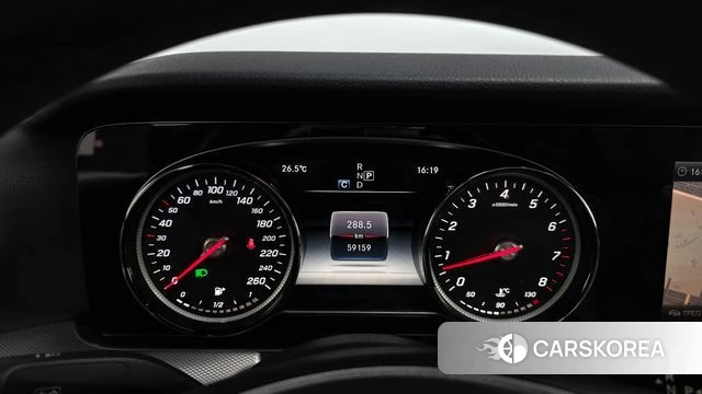 Mercedes-Benz E-Class W213 id 4694174 из Кореи 28