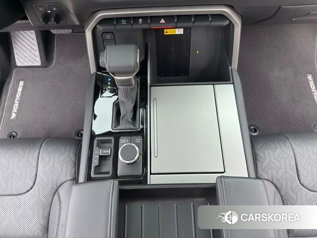 Toyota Sequoia id 4274601 из Китая 18