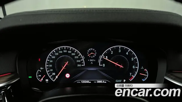 BMW 5 Series (G30) id 2839697 из Кореи 18