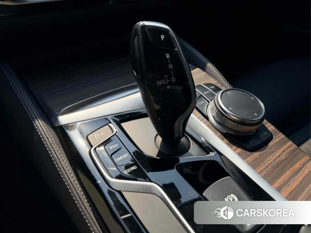 BMW 5 Series (G30) id 3880063 из Кореи 17