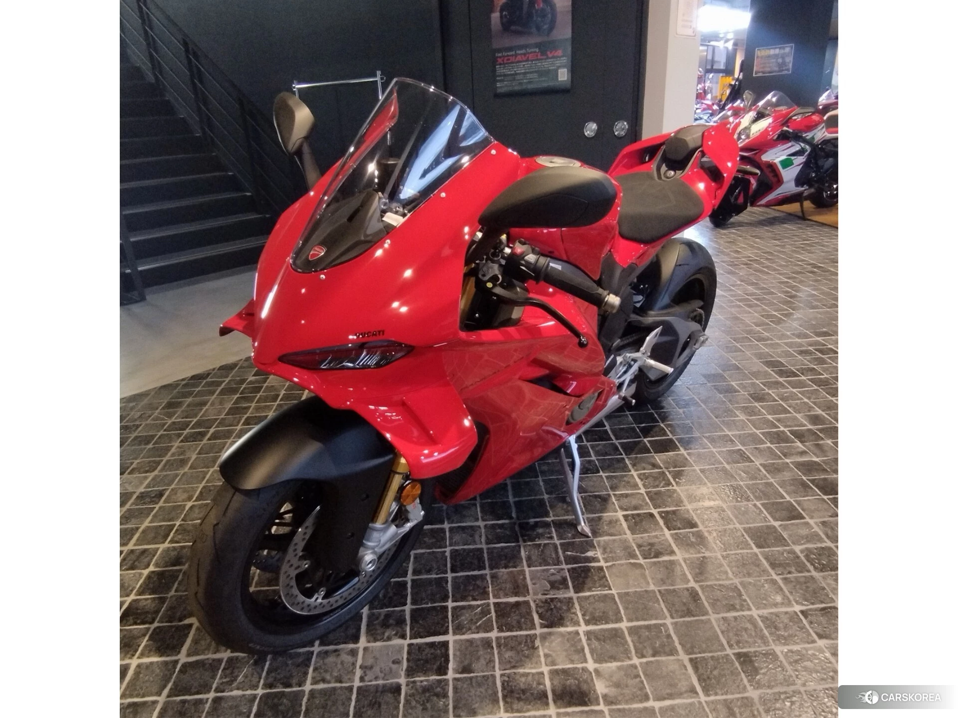 Проданный Ducati PANIGALE V4 S id 4320315 из Японии, фото 8