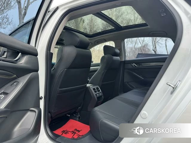 Honda Accord id 4208111 из Китая 9