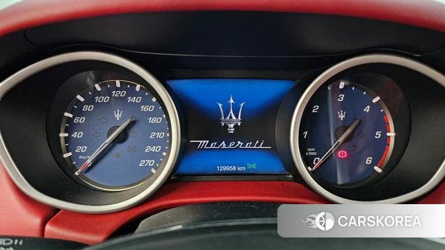 Maserati Ghibli id 4596029 из Кореи 30