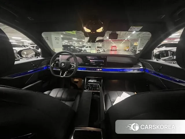 BMW 7 Series (G70) id 3769484 из Кореи 11