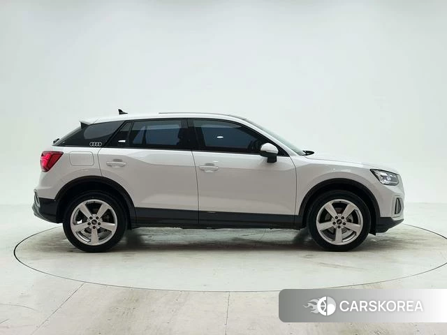 Audi Q2L id 4276672 из Китая 22