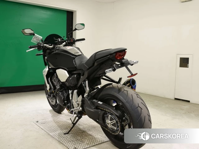 Проданный Honda CB1000R id 4341479 из Японии, фото 8