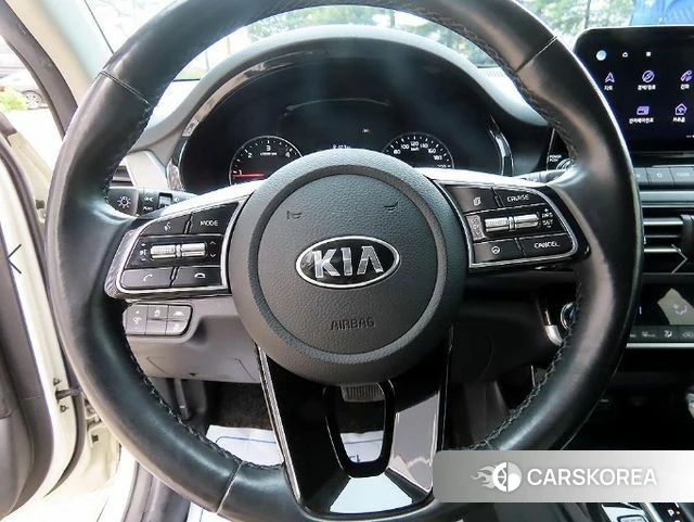 Kia Seltos id 4019753 из Кореи 18