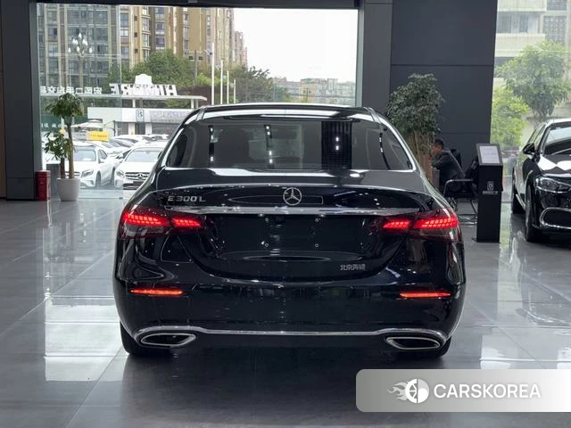 Mercedes-Benz E-class id 4256239 из Китая 8