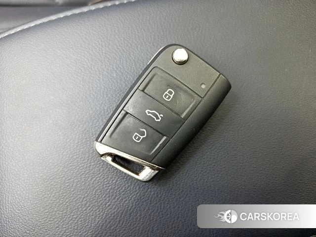 Volkswagen Tuyue id 4207006 из Китая 18