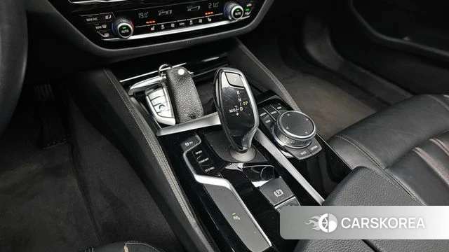 BMW 5 Series (G30) id 4596217 из Кореи 30