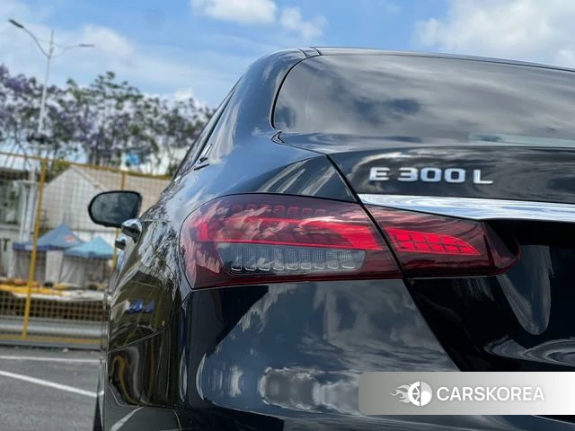 Mercedes-Benz E-class id 4353603 из Китая 13