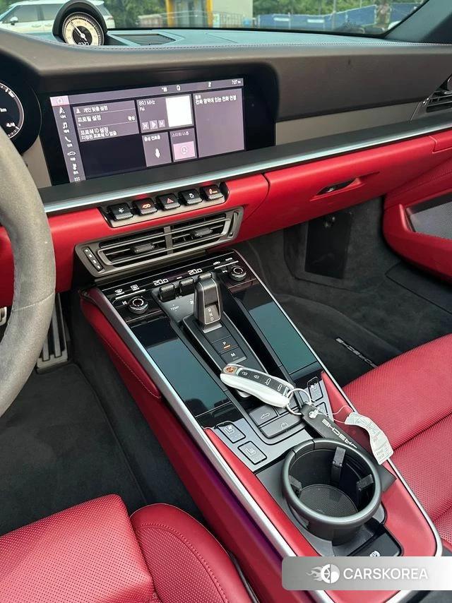 Porsche 911(992) id 4547740 из Кореи 18