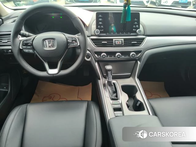 Honda Accord id 4348745 из Китая 12