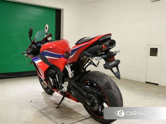 Honda CBR600RR id 4387124 из Японии 8