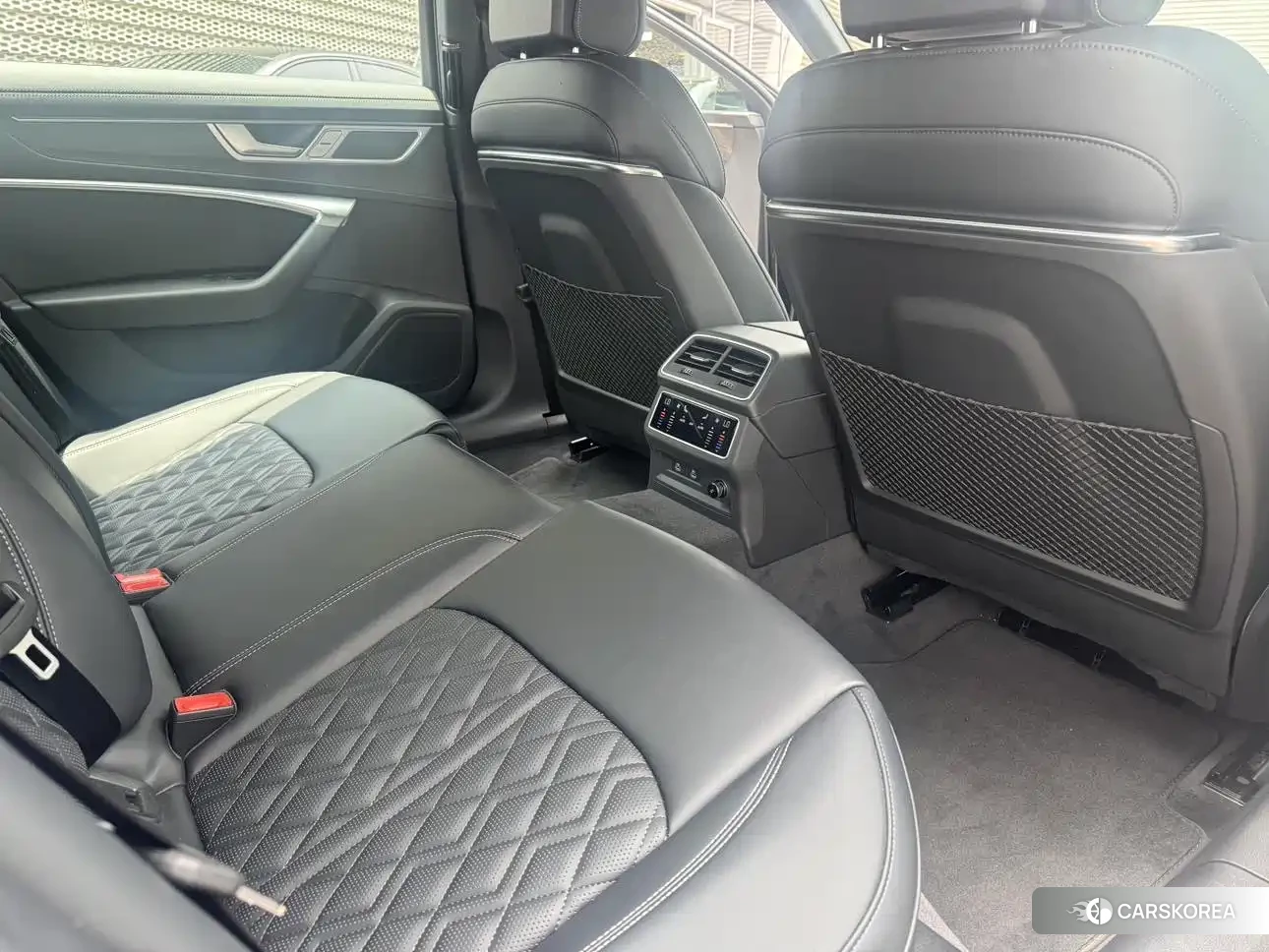 Audi A6L id 4681074 из Китая 22