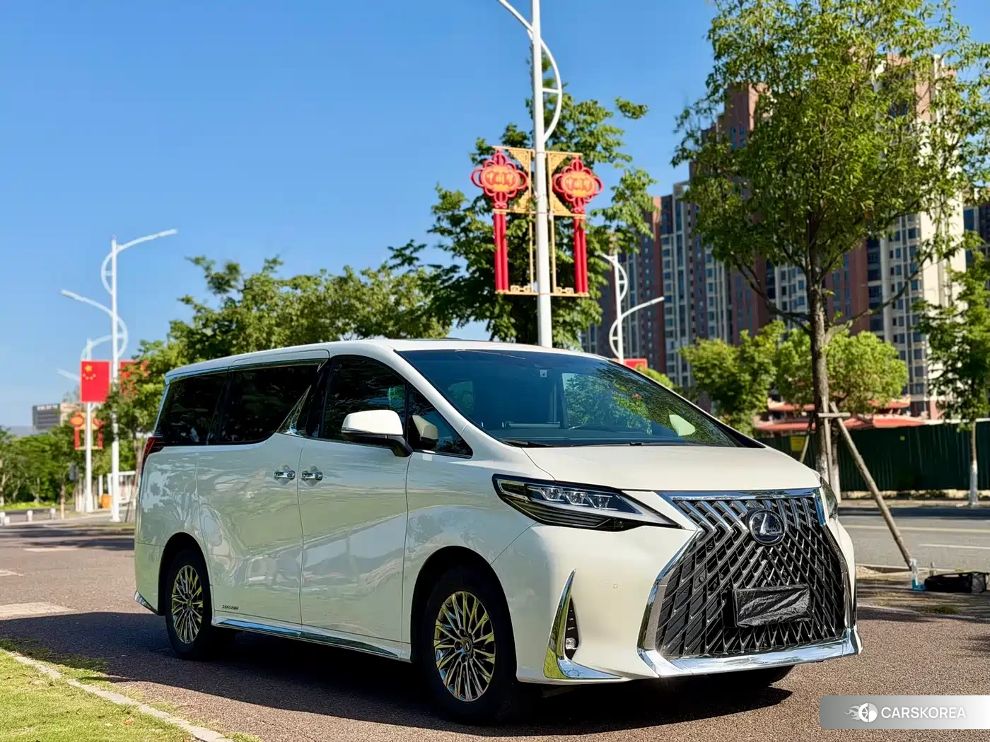 Lexus LM id 4577530 из Китая 10