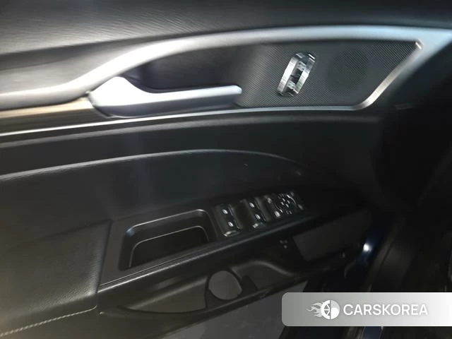 Ford Mondeo PHEV id 4216939 из Китая 12