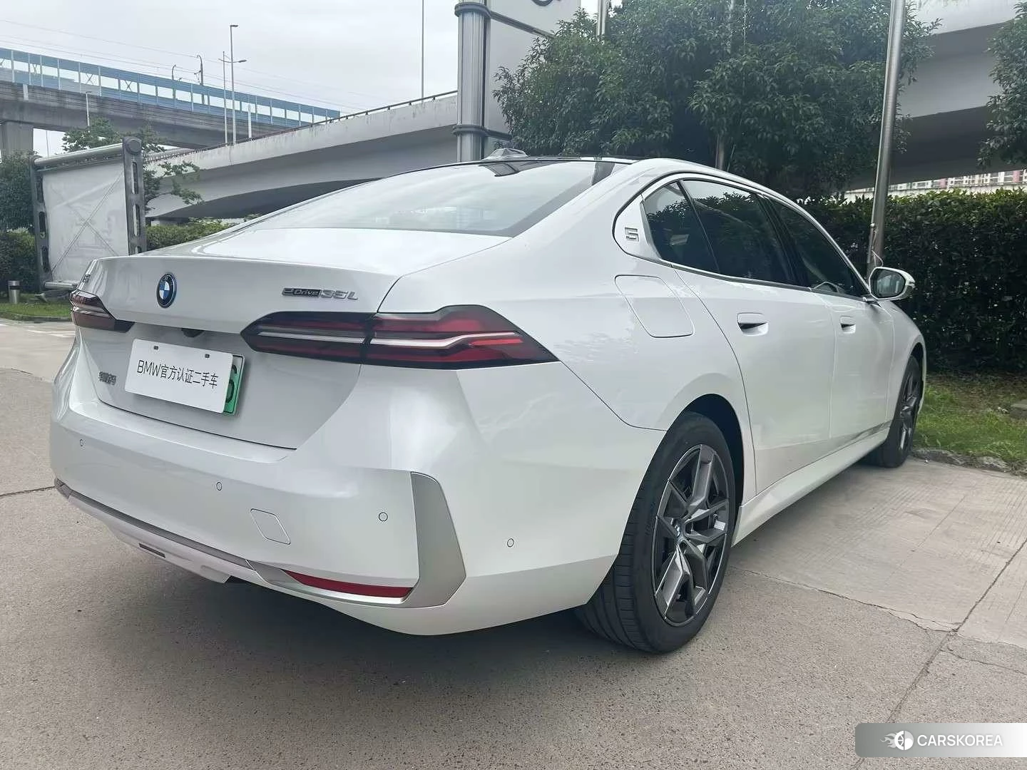 BMW i5 id 4487394 из Китая 14