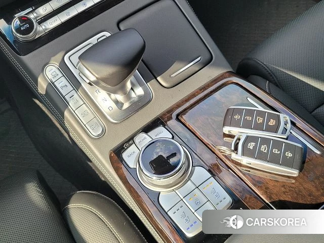 Genesis G90 id 3866873 из Кореи 18