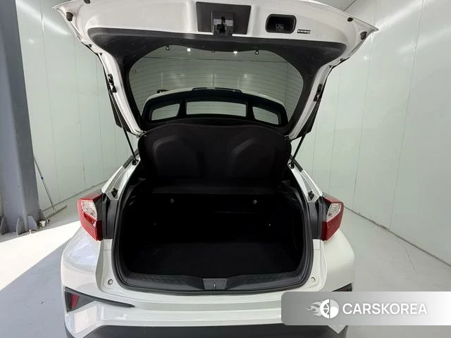 Toyota C-HR id 4216301 из Китая 17