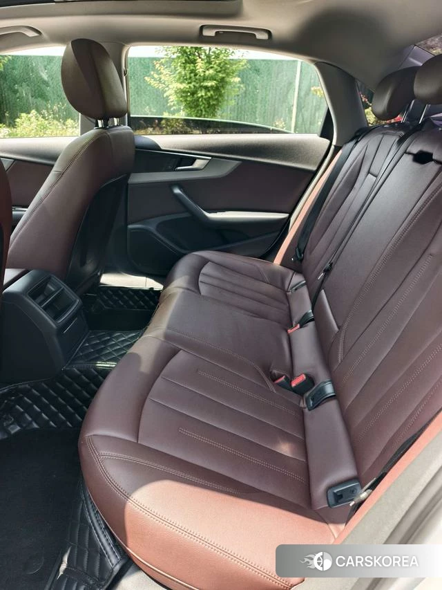 Audi A4L id 4216870 из Китая 23