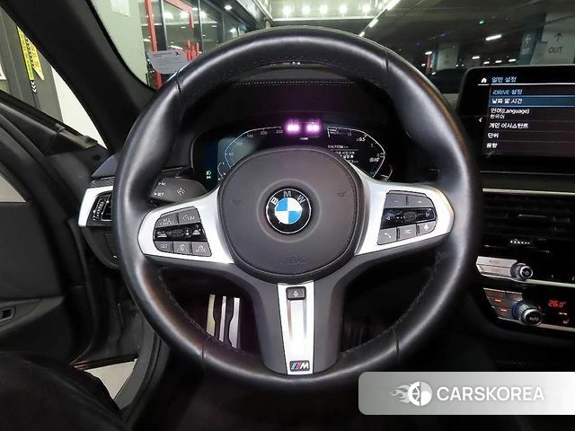 BMW 5 Series (G30) id 4337929 из Кореи 18