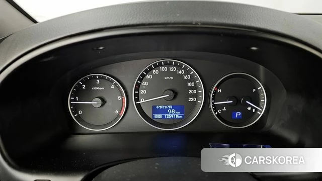 Hyundai The New Grand Starex id 4188561 из Кореи 31