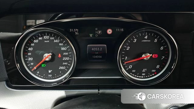 Mercedes-Benz E-Class W213 id 4581174 из Кореи 29