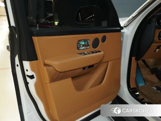 Rolls-Royce Cullinan id 3606515 из Кореи 18