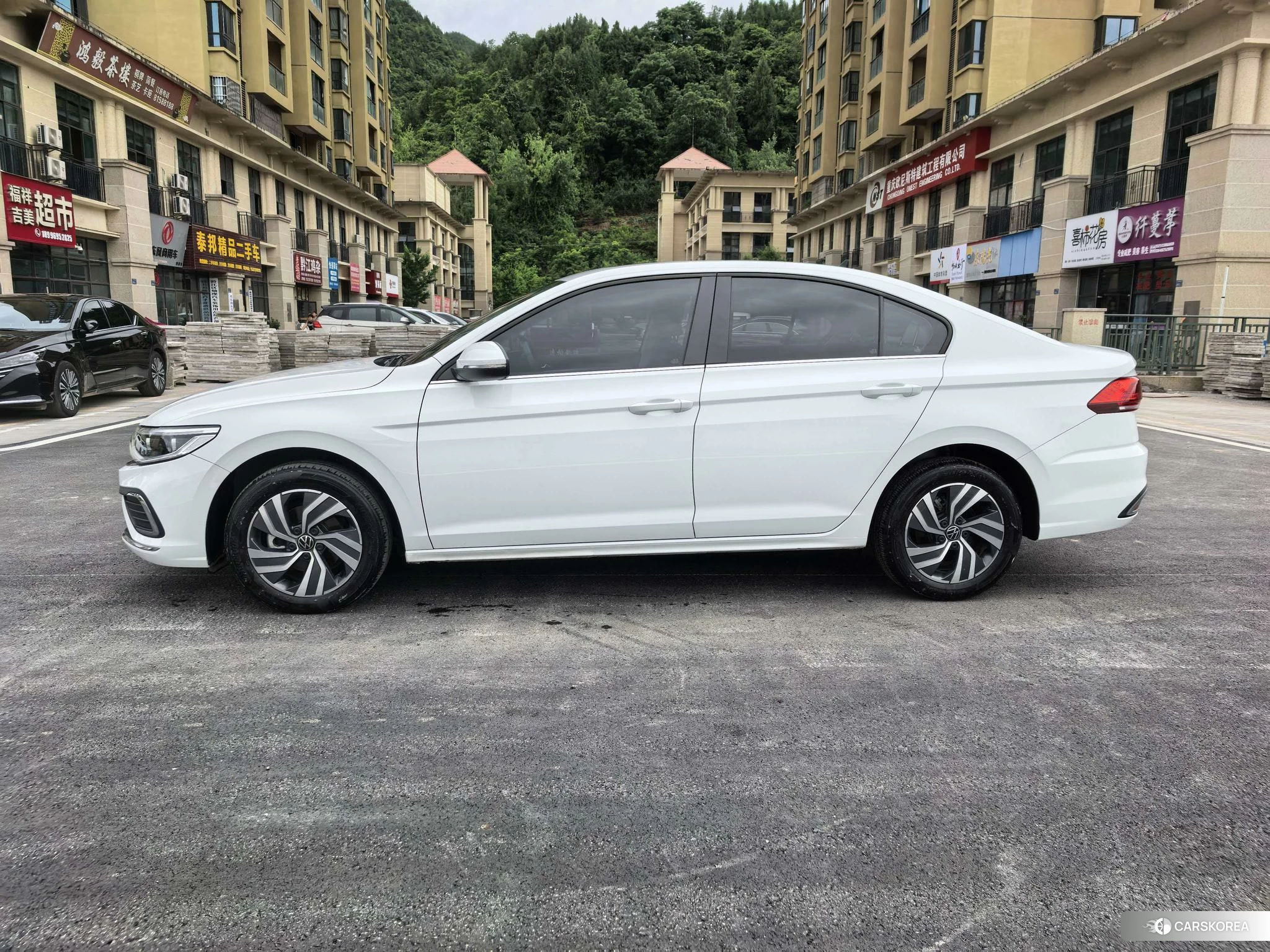 Volkswagen Bora id 4492674 из Китая 14