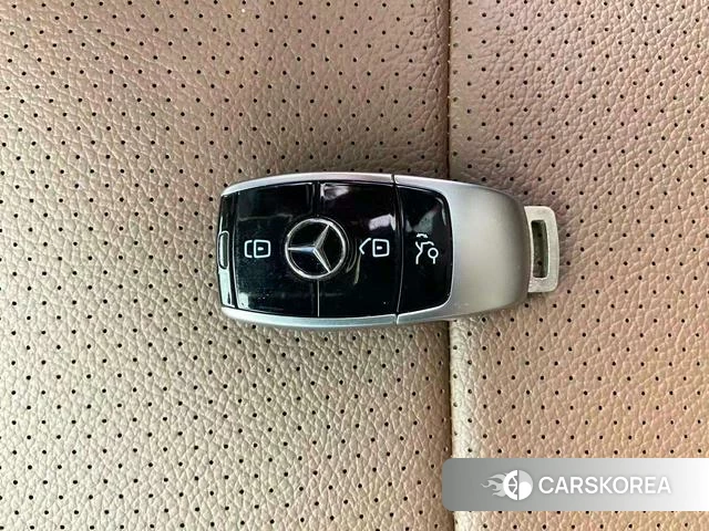 Mercedes-Benz E-class id 4297263 из Китая 15