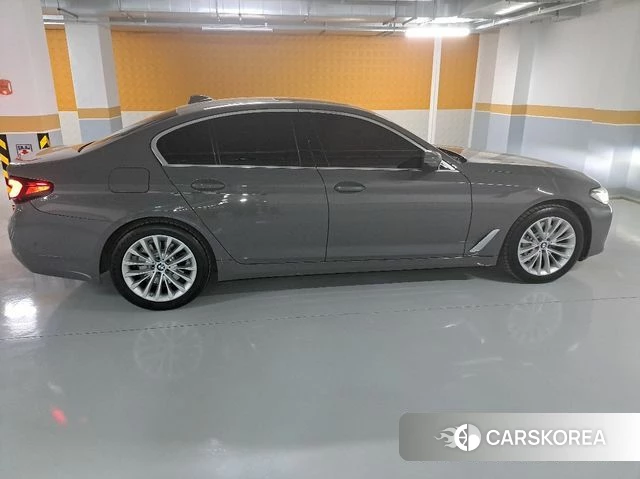 BMW 5 Series (G30) id 3919764 из Кореи 18