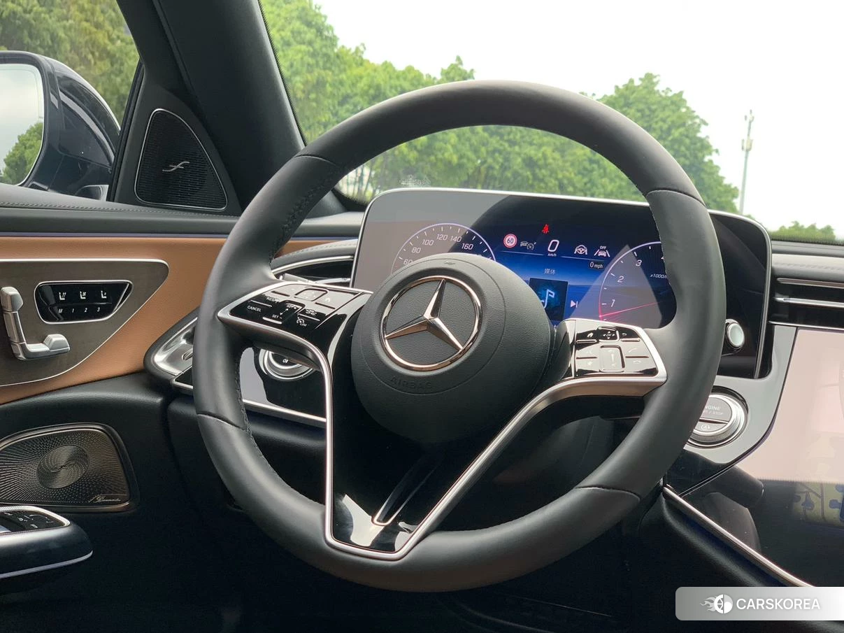Mercedes-Benz E-Class id 4479543 из Китая 32