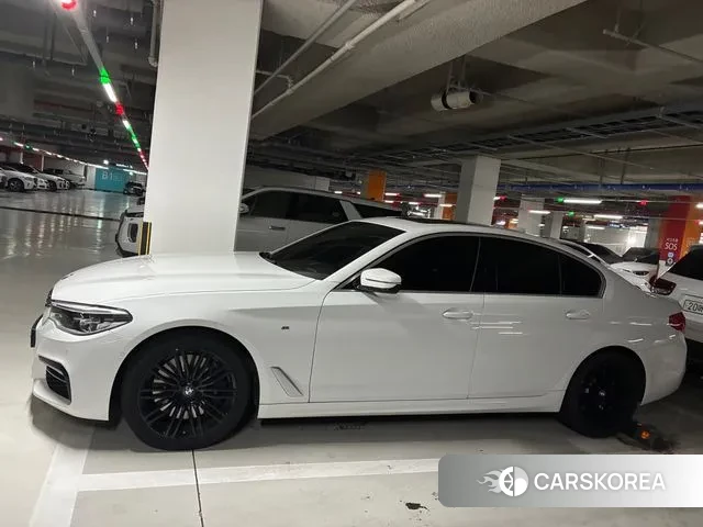 BMW 5 Series (G30) id 3098197 из Кореи 8