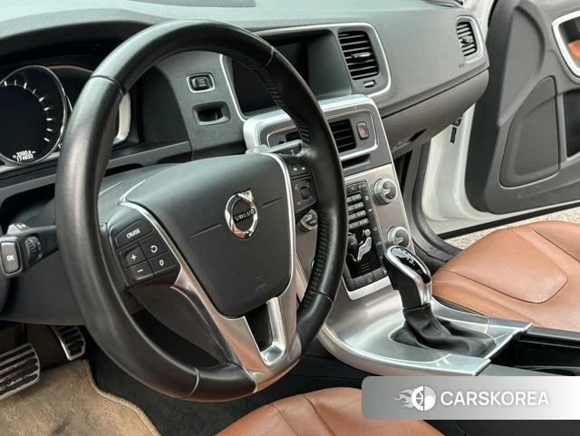 Volvo S60 id 3888983 из Китая 15