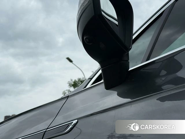 Volkswagen Touareg id 4335887 из Китая 13