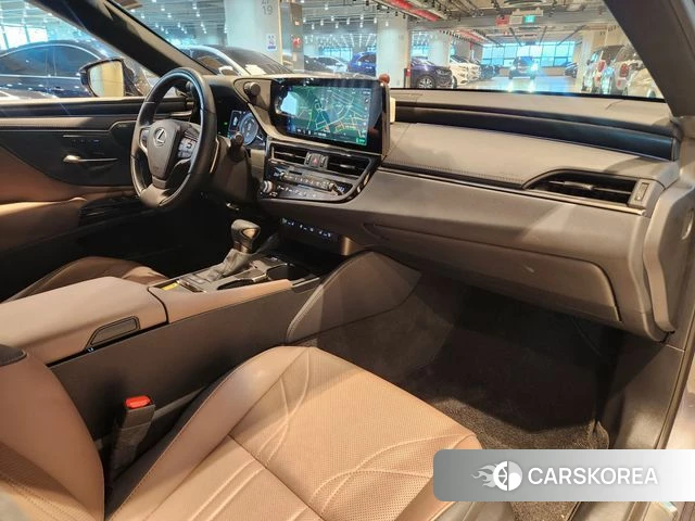 Lexus ES300h 7th generation id 4528259 из Кореи 16