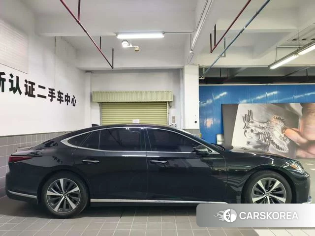 Lexus LS id 4261881 из Китая 21