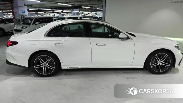 Mercedes-Benz E-Class W214 id 4584157 из Кореи 19