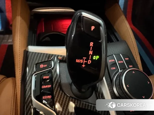 BMW 5 Series (G30) id 3721383 из Кореи 16