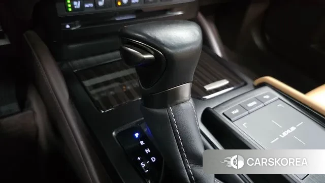 Lexus ES300h 7th generation id 3443853 из Кореи 19