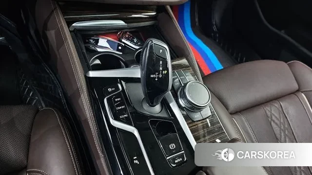 BMW 5 Series (G30) id 3432282 из Кореи 19