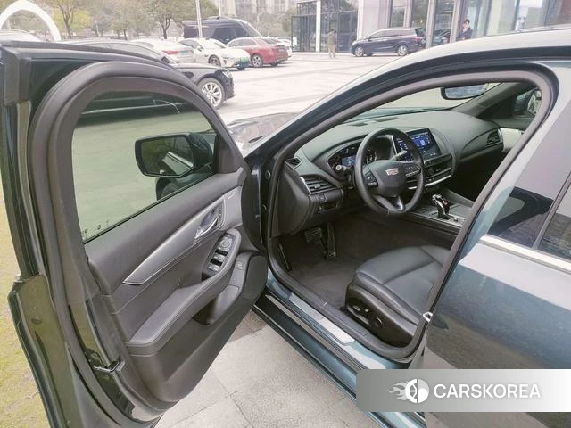 Cadillac CT5 id 3857937 из Китая 33