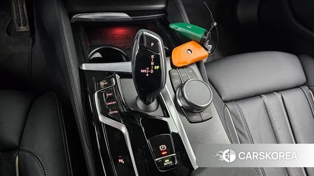 BMW 5 Series (G30) id 3467793 из Кореи 19