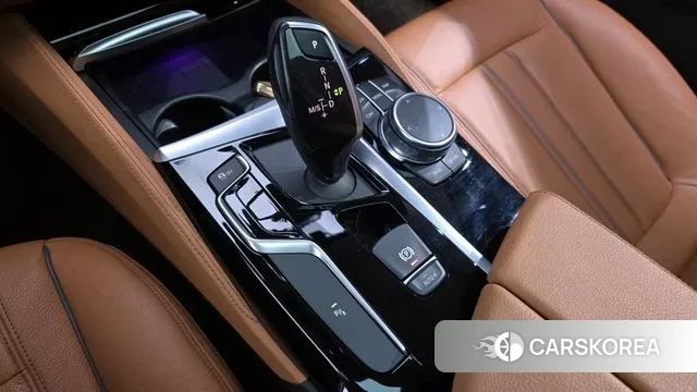 BMW 5 Series (G30) id 3687284 из Кореи 19