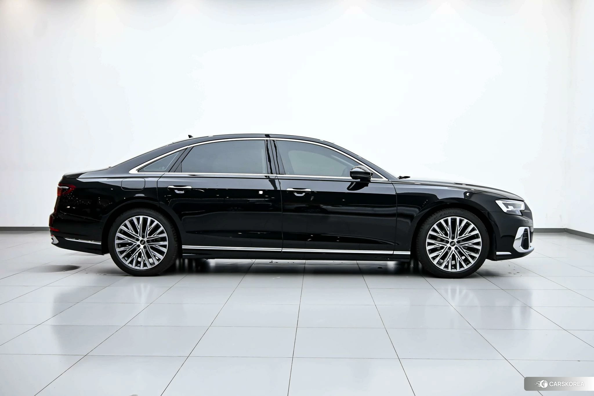 Audi A8 id 4512770 из Китая 38
