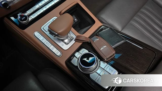 Genesis G90 id 4196897 из Кореи 32